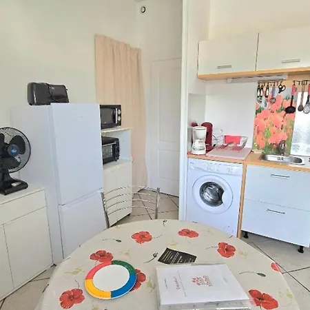 Aigue Marine Et Coquelicot Daire Jonzac